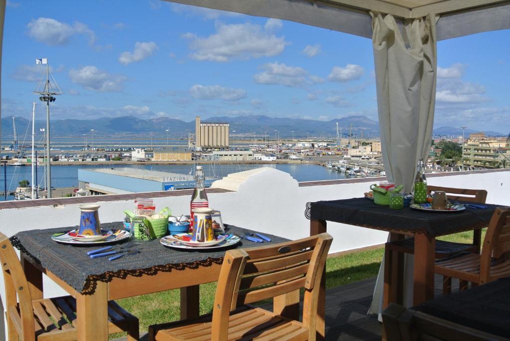 Marina Di Castello Bed and Breakfast Cagliari Buitenkant foto